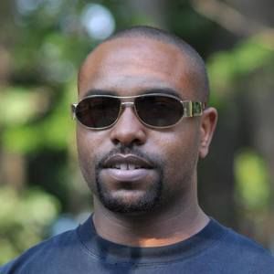 Meet your Posher, Larry